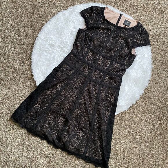 Adrianna Papell Dress Black Lace Doublure Lined Cap Sleeve Zip Back Women’s Sz 8 - Picture 1 of 14